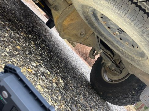 Used 2006 Chevrolet Silverado 2500 LT w/ Heavy-Duty Power Package image 24