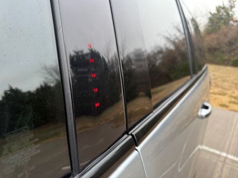 Used 2021 Ford Expedition Limited image 8