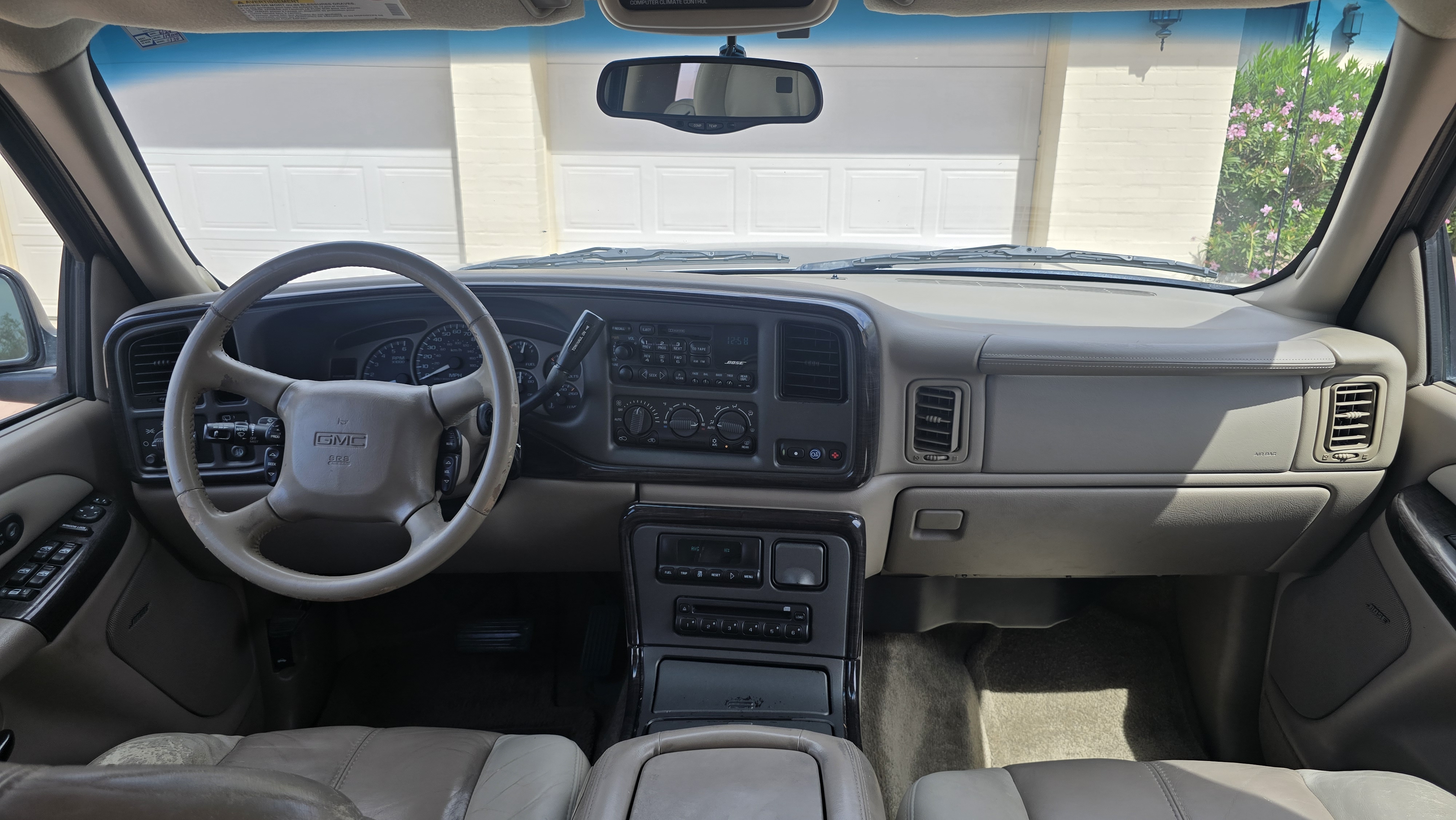 Used 2002 GMC Yukon XL Denali AWD/4WD image 18