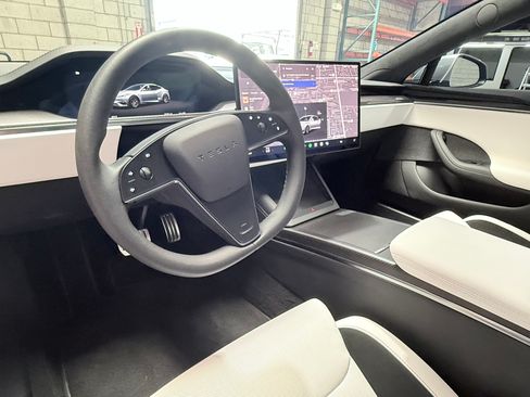 Used 2026 Tesla Model S Plaid AWD/4WD image 10