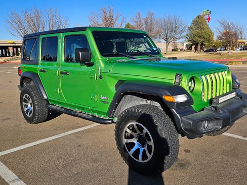 Used 2018 Jeep Wrangler Unlimited Sport S image 2