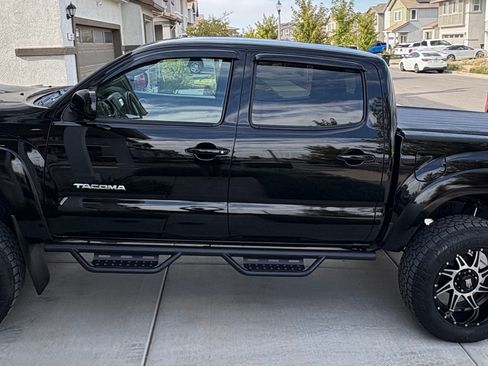 Used 2011 Toyota Tacoma 4x4 Double Cab w/ TRD Sport Pkg image 13