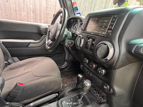 Used 2015 Jeep Wrangler Unlimited Sport AWD/4WD image 13