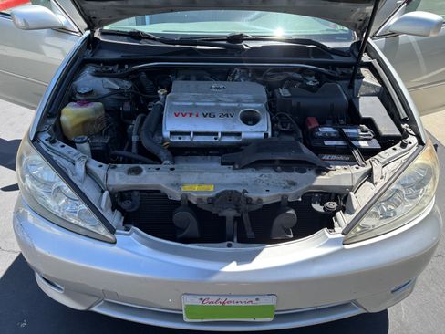 Used 2005 Toyota Camry LE FWD image 24