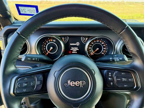 Used 2022 Jeep Wrangler Sport image 10