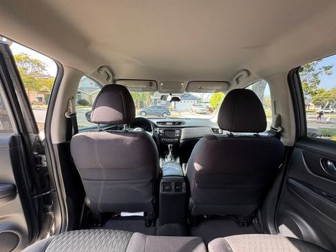 Used 2018 Nissan Rogue S w/ S Value Package FWD image 14