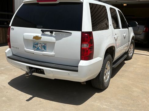 Used 2013 Chevrolet Tahoe LT RWD image 4