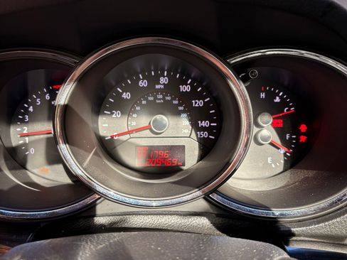 Used 2012 Kia Sorento EX w/ EX V6 Premium Pkg image 8