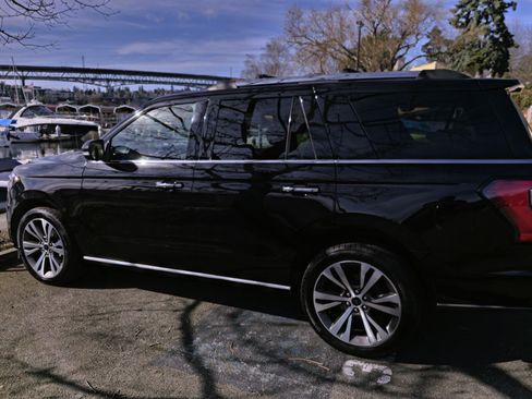 Used 2020 Ford Expedition Limited w/ Equipment Group 302A image 2