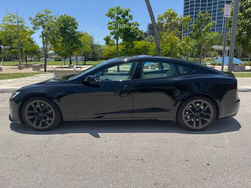 Used 2023 Tesla Model S Standard Range image 8