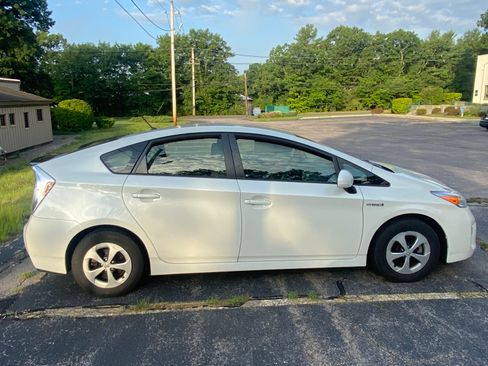 Used 2015 Toyota Prius Two FWD image 5