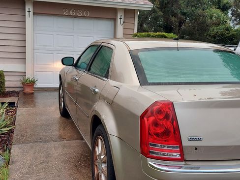 Used 2008 Chrysler 300 C w/ Protection Group II image 2