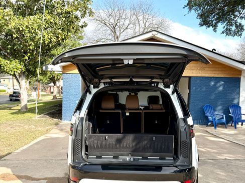 Used 2023 Land Rover Discovery HSE R-Dynamic image 13