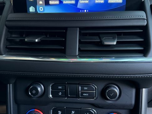 Used 2023 Chevrolet Tahoe LT w/ Luxury Package image 18