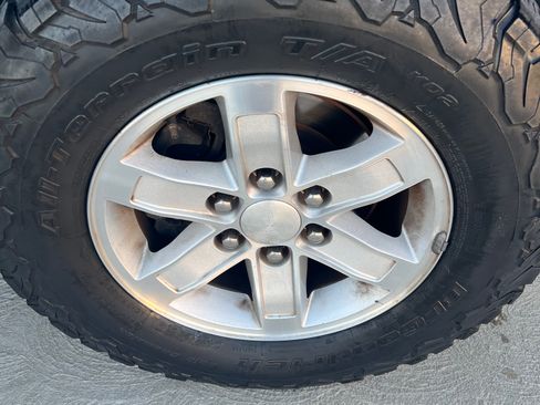 Used 2014 GMC Yukon XL SLT image 16