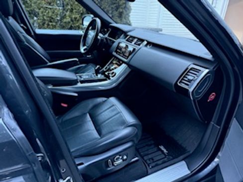 Used 2018 Land Rover Range Rover Sport HSE Dynamic image 21