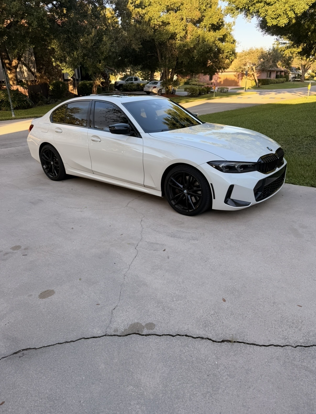 Used 2023 BMW 330i Sedan w/ M Sport Package RWD image 1