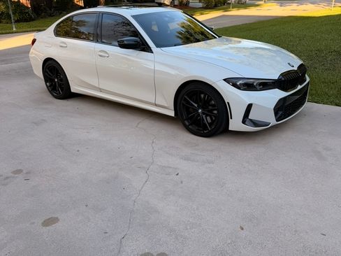 Used 2023 BMW 330i Sedan w/ M Sport Package RWD image 1