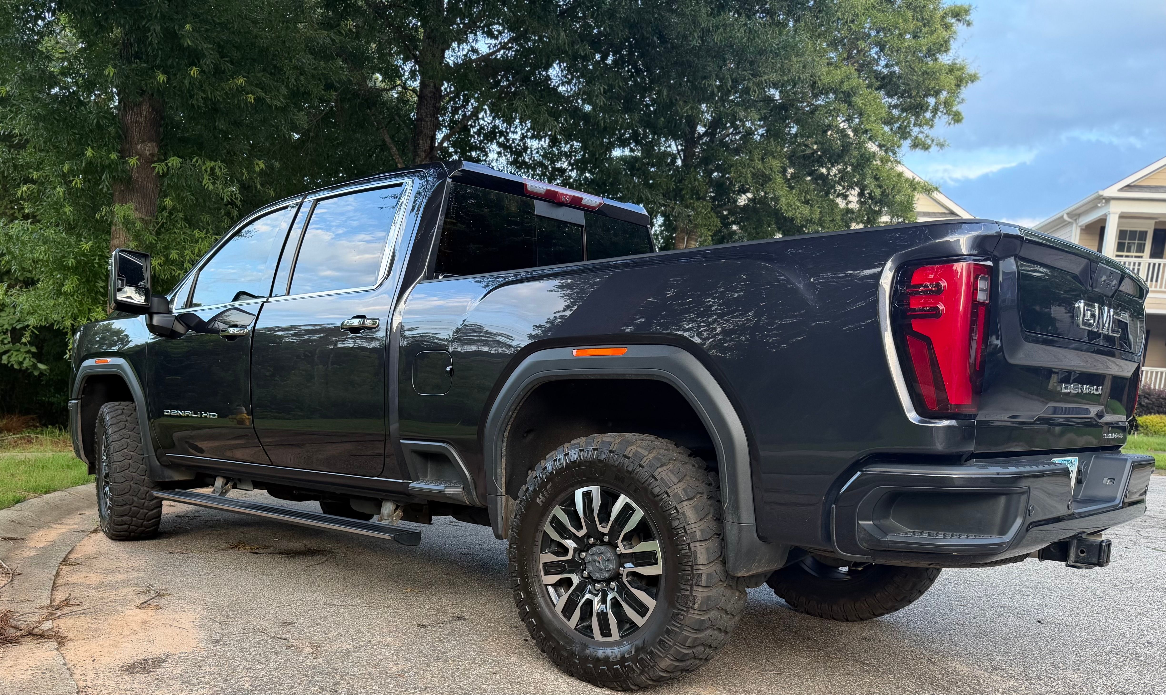 Used 2024 GMC Sierra 2500 Denali Ultimate AWD/4WD image 15
