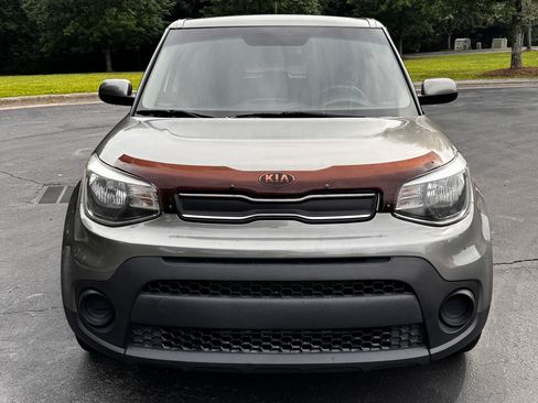 Used 2019 Kia Soul FWD image 2