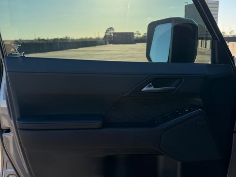 Used 2026 Lexus GX 550 w/ Accessory Package (2T) image 22