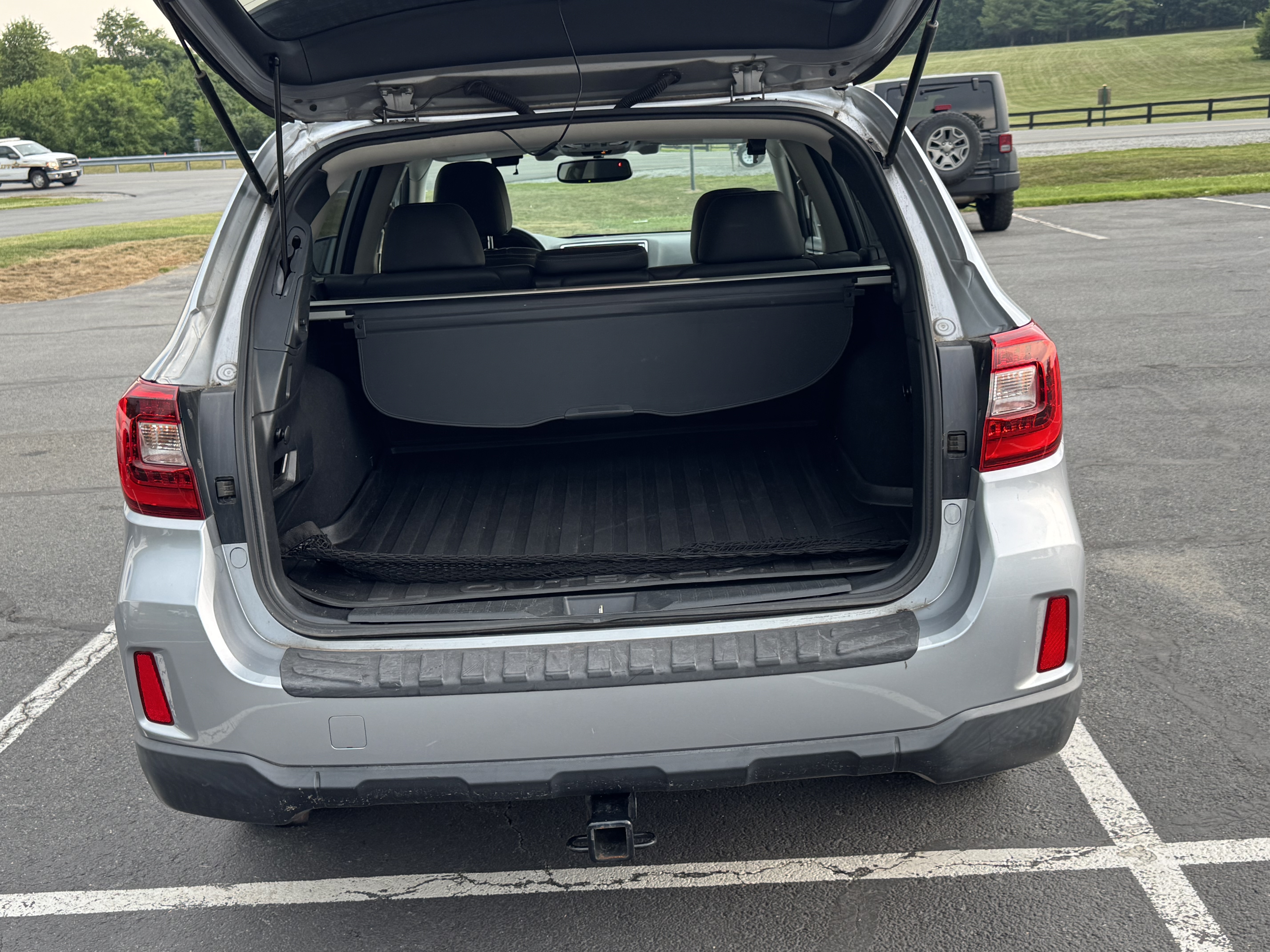 Used 2015 Subaru Outback 2.5i Limited AWD/4WD image 6