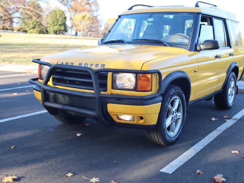 Used 1999 Land Rover Discovery Series II image 2