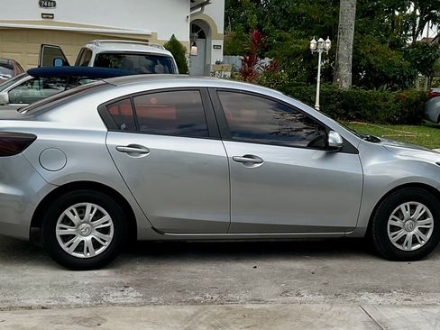 Used 2012 MAZDA MAZDA3 i Sport image 8