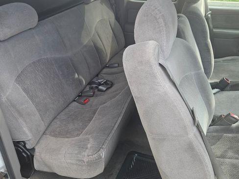 Used 2000 Chevrolet Silverado 1500 LS image 11