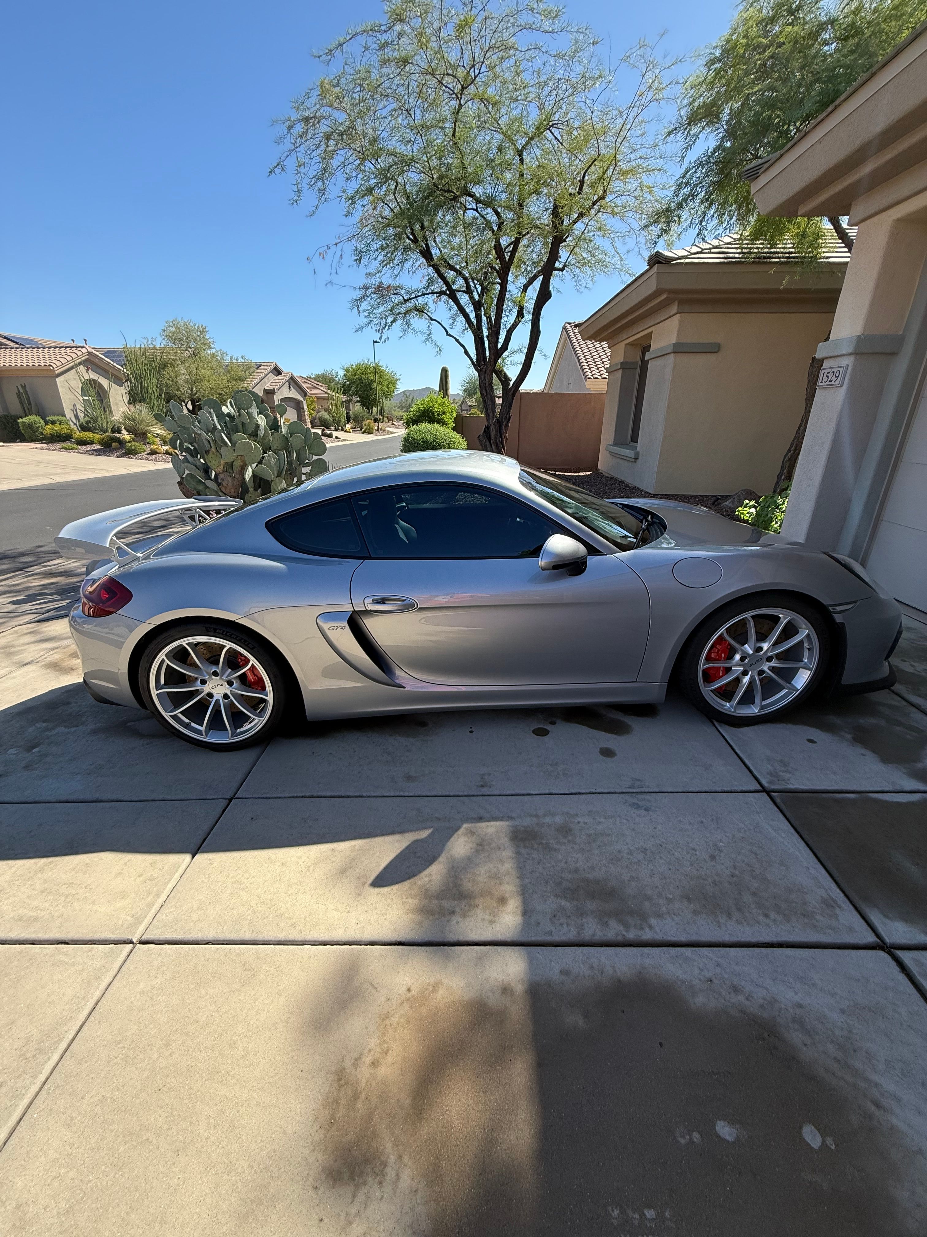 Used 2016 Porsche Cayman GT4 RWD image 13