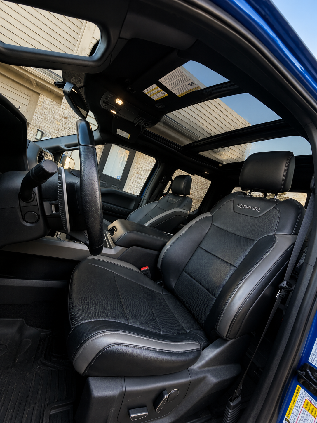 Used 2018 Ford F150 Raptor w/ Equipment Group 802A Luxury AWD/4WD image 8