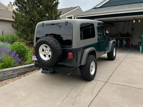 Used 2006 Jeep Wrangler Unlimited image 2