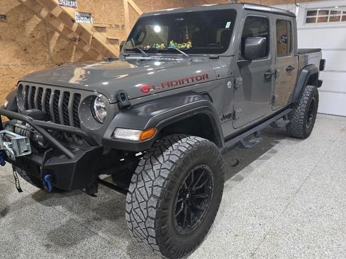 Used 2020 Jeep Gladiator Sport w/ Quick Order Package 24S image 4
