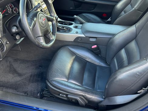 Used 2005 Chevrolet Corvette Coupe w/ Preferred Equipment Group image 8