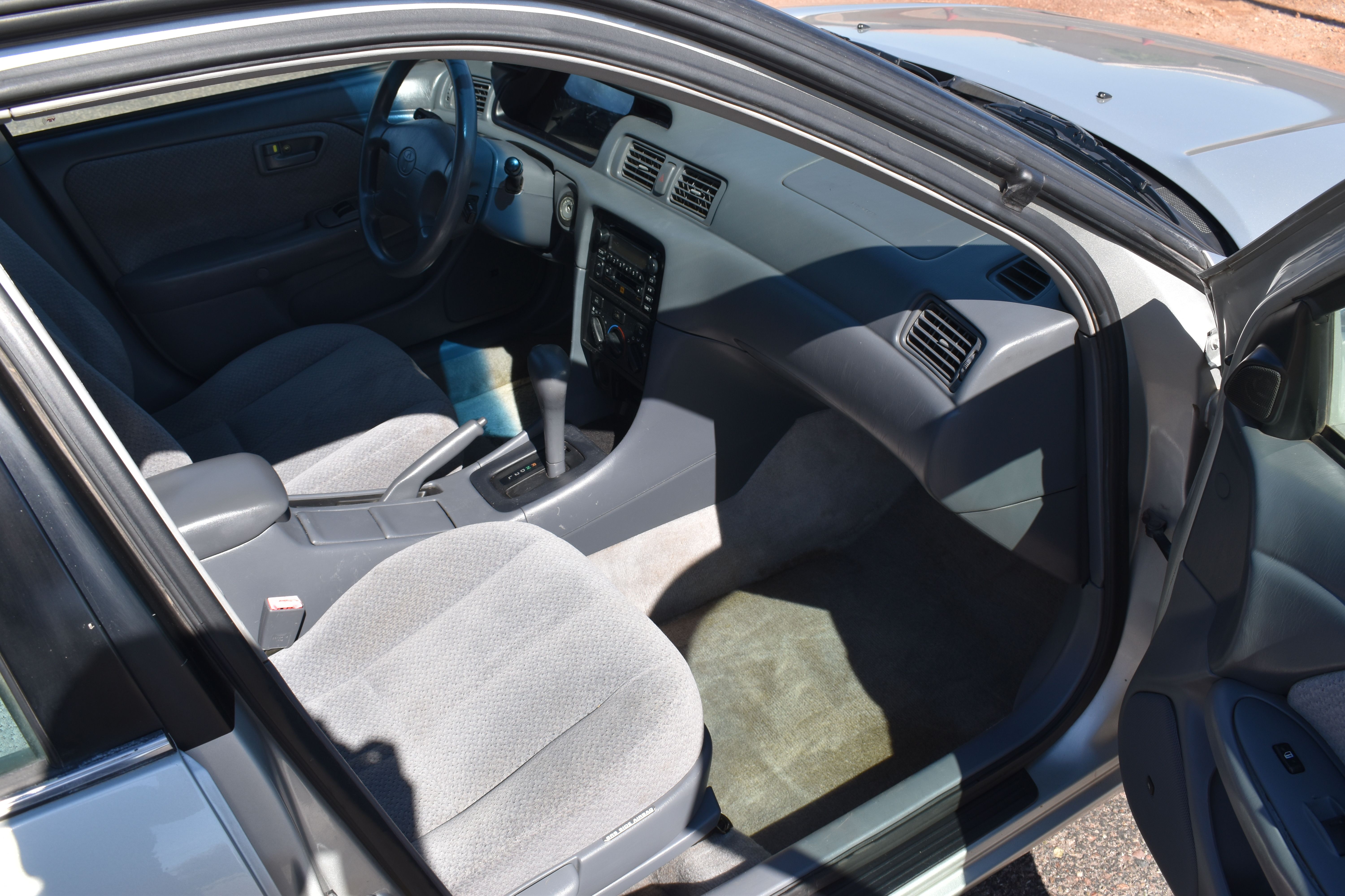 Used 2001 Toyota Camry XLE FWD image 12