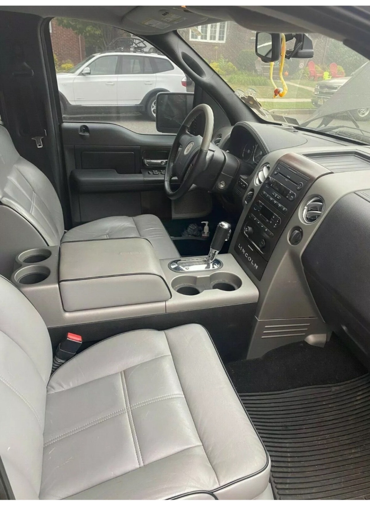 Used 2006 Lincoln Mark LT 4x4 image 5