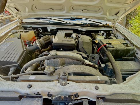 Used 2007 Chevrolet Colorado W/T w/ Mid Box Prep Package image 4