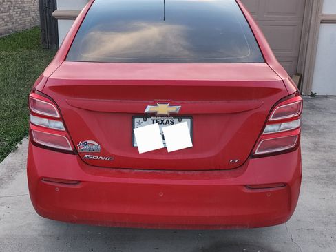 Used 2018 Chevrolet Sonic LT w/ Convenience Package image 6