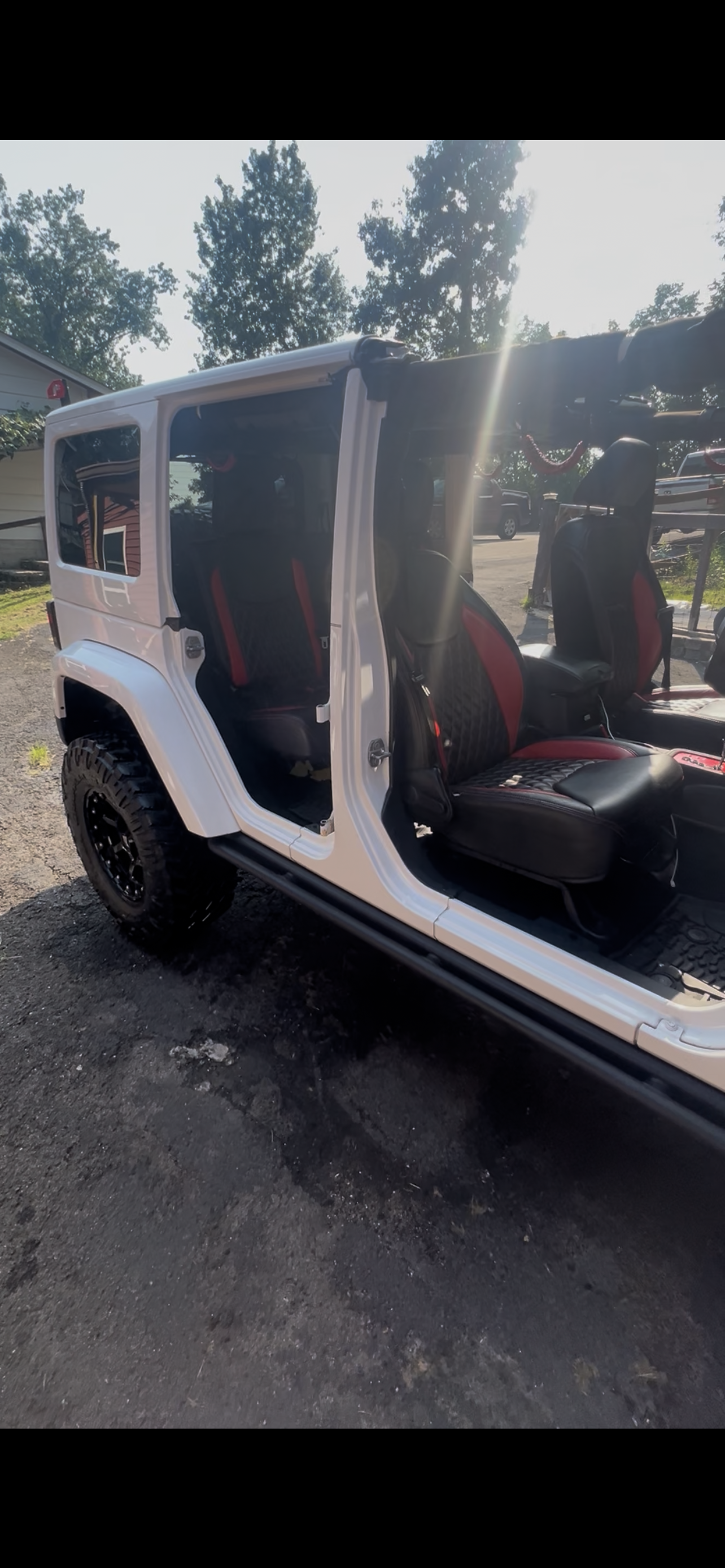 Used 2014 Jeep Wrangler Unlimited Rubicon AWD/4WD image 17