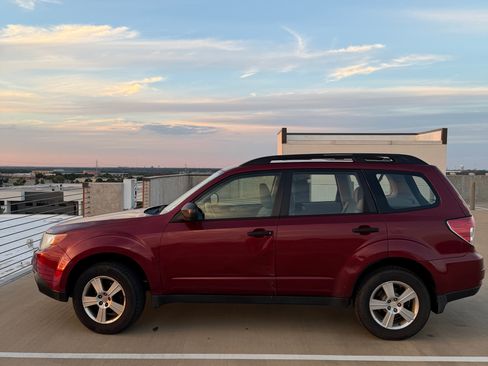 Used 2011 Subaru Forester 2.5X w/ Popular Equipment Group 1A image 10