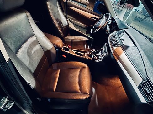 Used 2015 BMW X1 sDrive28i w/ Premium Package RWD image 6