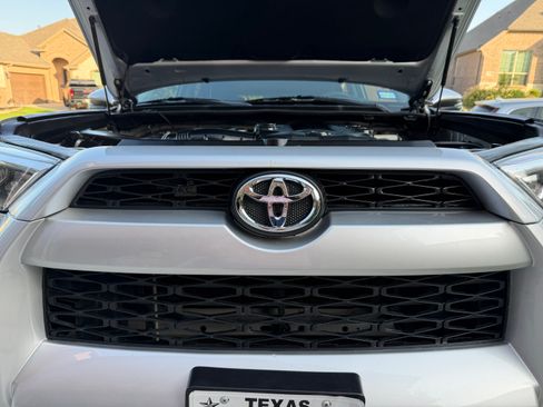 Used 2017 Toyota 4Runner SR5 Premium AWD/4WD image 10