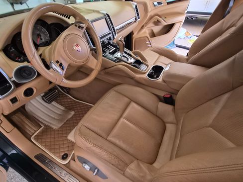 Used 2012 Porsche Cayenne S image 14