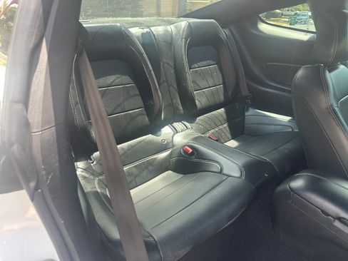 Used 2019 Ford Mustang Premium w/ Equipment Group 201A RWD image 18
