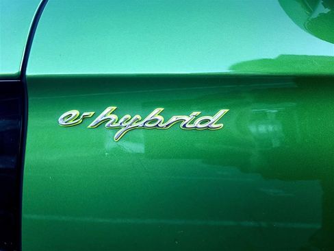 Used 2018 Porsche Panamera 4 image 6