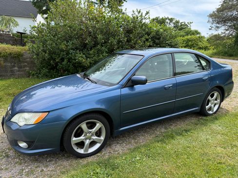 Used 2008 Subaru Legacy 2.5i Limited AWD/4WD image 2