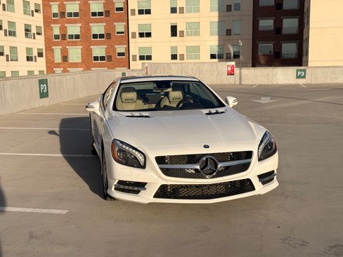 Used 2014 Mercedes-Benz SL 550 image 1