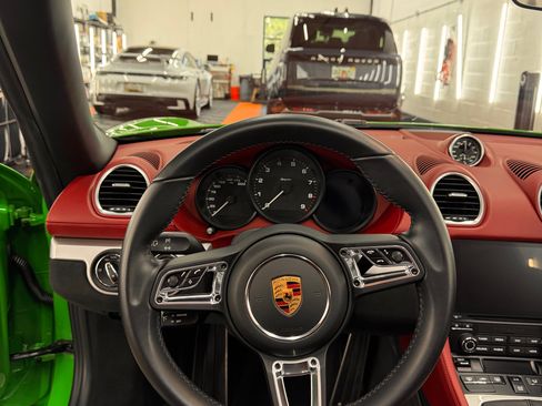 Used 2022 Porsche 718 Boxster Spyder image 6