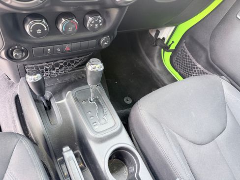 Used 2014 Jeep Wrangler Sport w/ Quick Order Package 24S AWD/4WD image 18