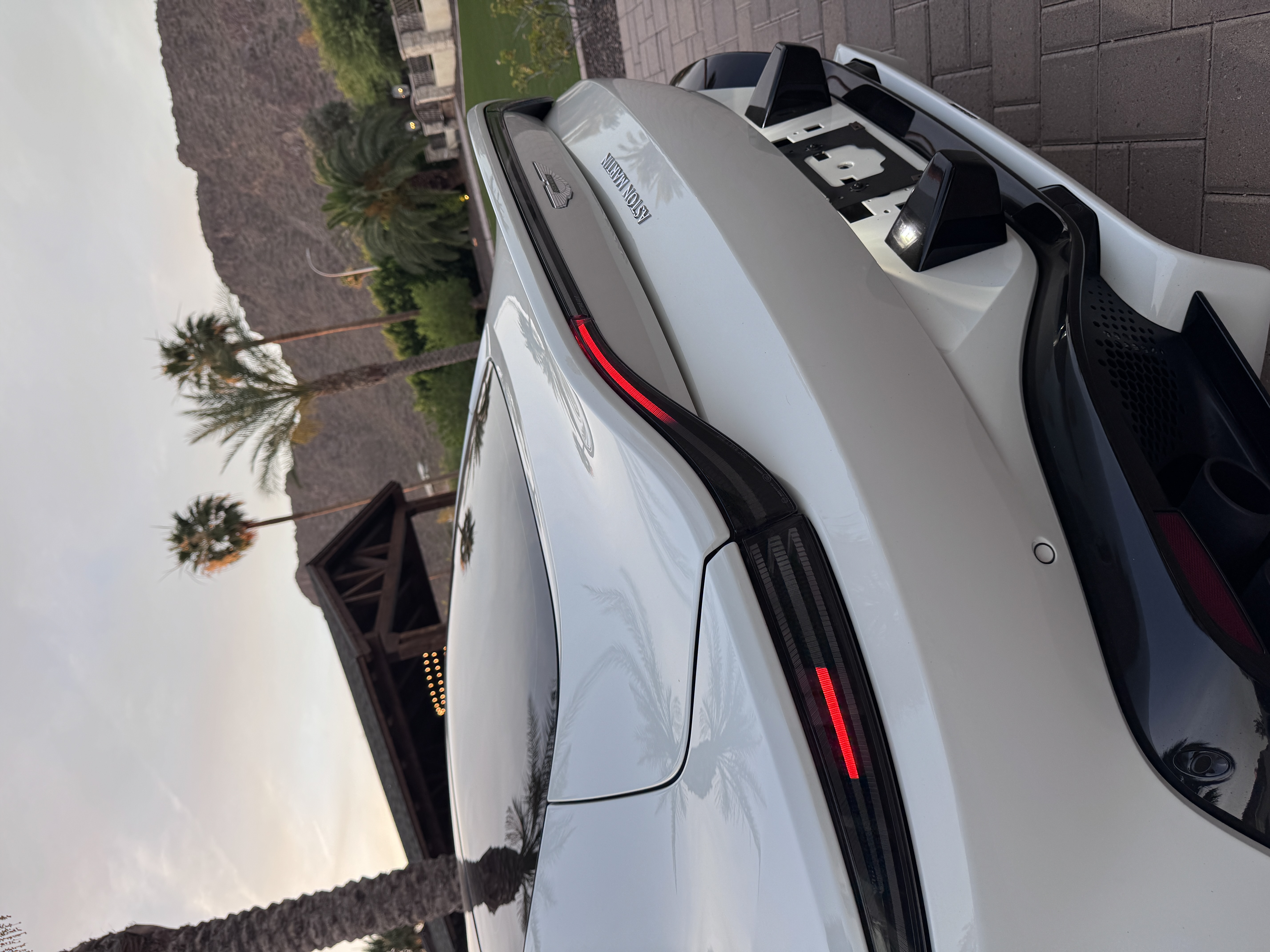 Used 2020 Aston Martin V8 Vantage Coupe RWD image 11